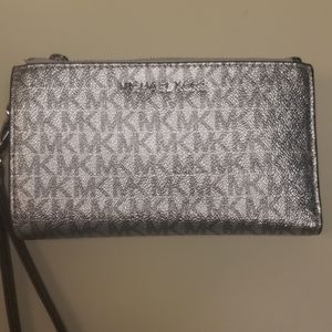 Women's Jet Set Travel Double Zip Wristlet